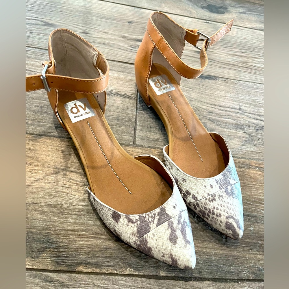 Dolce Vita leather pointed toe flats ankle strap size 8.5